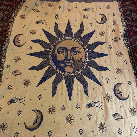 Vintage 90s Cotton Celestial Sun and Moon Tapestry/Throw Rug. - Picture 4 of 5